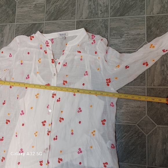 Rosa Y Everly Women Blouse Size XL Floral Embroidered White Blouse - Picture 11 of 12